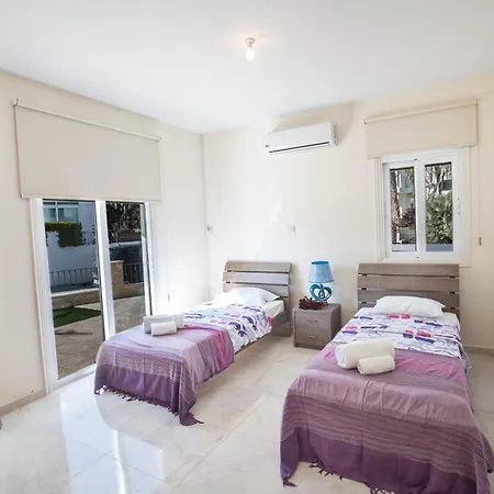 Schoene Direkt Am Holiday home Protaras